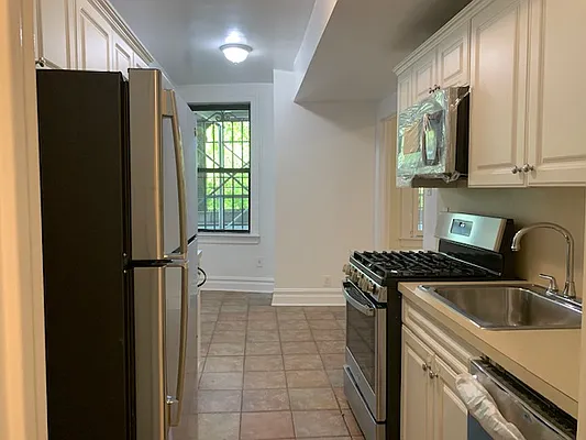 Rented by Compass | media 21