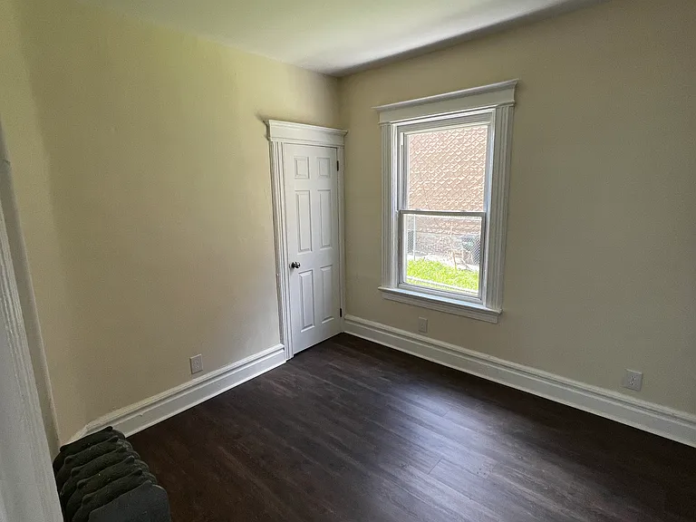 64 Eaton Pl #2 — Photo 39