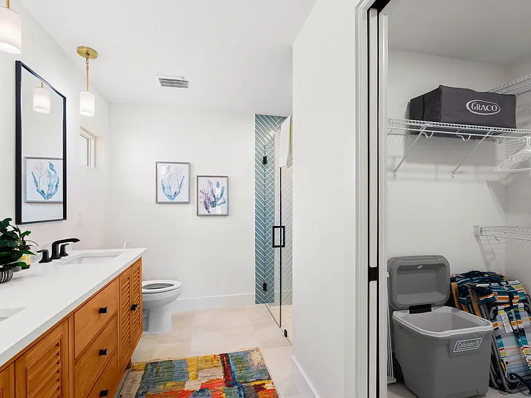 681 Azure Rd — Photo 4