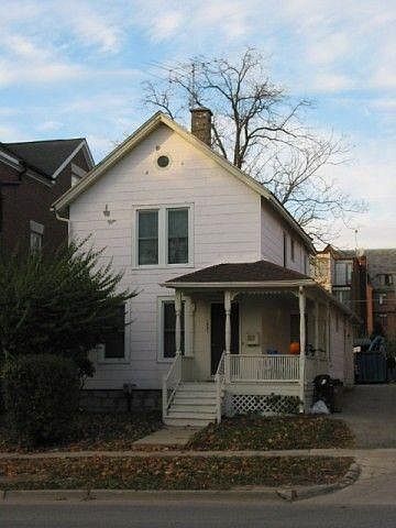 1st image of 14 Lawrence Ave #14