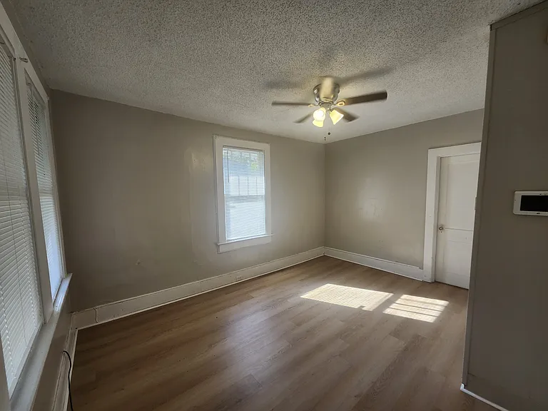 2712 Chestnut St — Photo 17