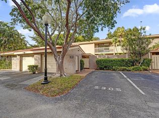 Townhouse Of Emerald Hill, Hollywood, FL 33021