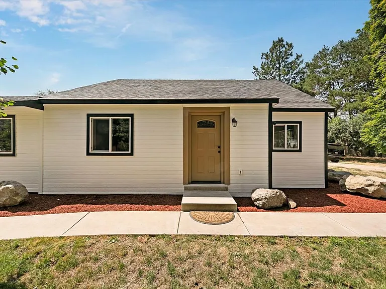 297 Bard Ave — Photo 1