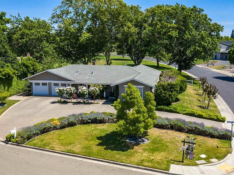 2nd image of 3 Creekwood Ct