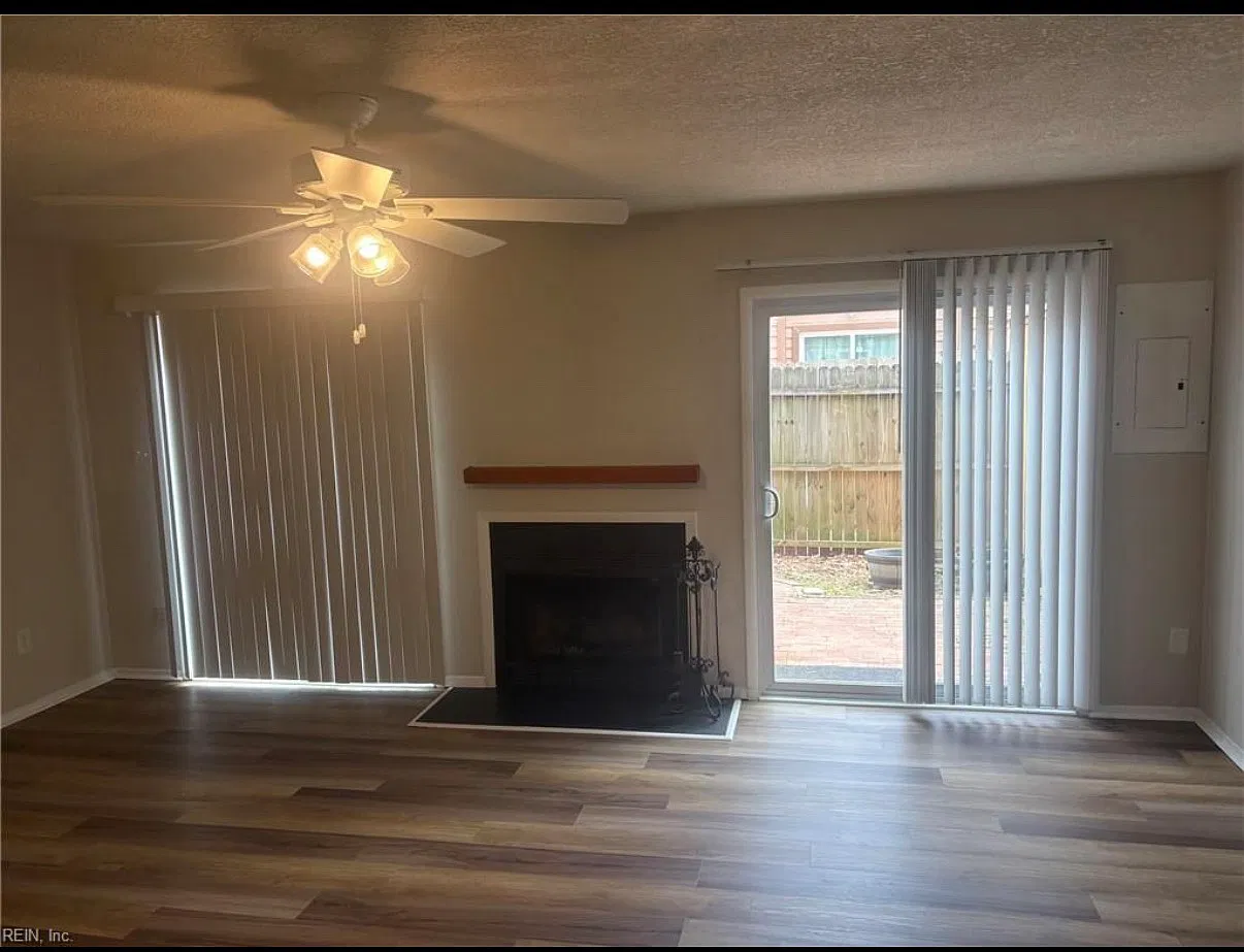 2 bed, 1178 sqft, $1,850 — Photo 4