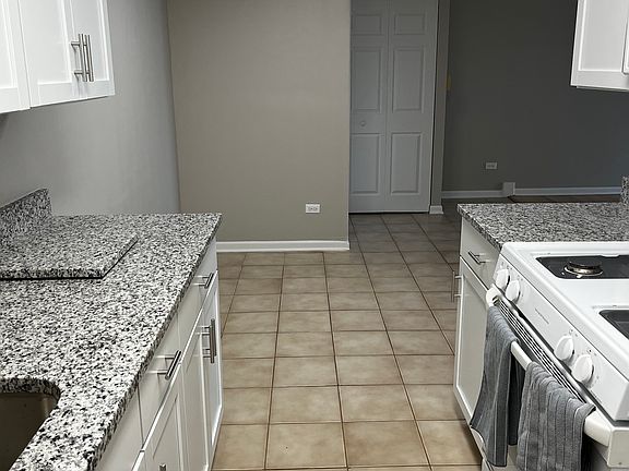 2nd image of 1625 N Windsor Dr APT 103