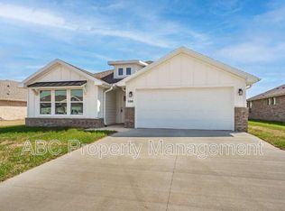 800 Lewis St, Pea Ridge, AR 72751