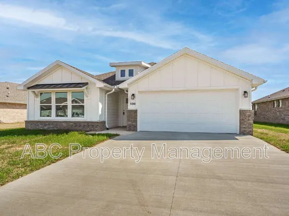 800 Lewis St, Pea Ridge, AR 72751