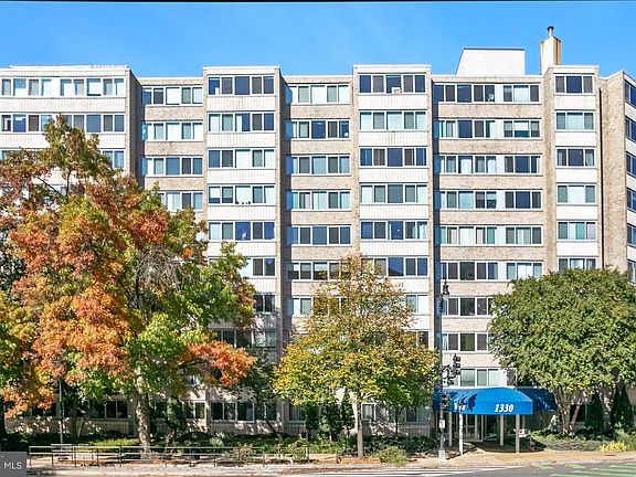 3rd image of 1330 New Hampshire Ave NW APT 513