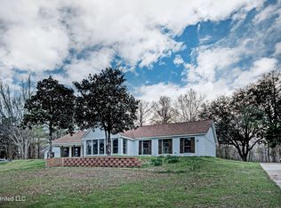 229 Kiowa Dr, Madison, MS 39110