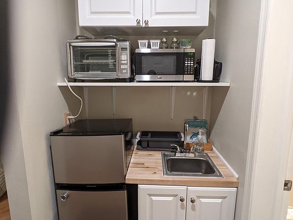 5th image of 8343 Mulligan Cir #B
