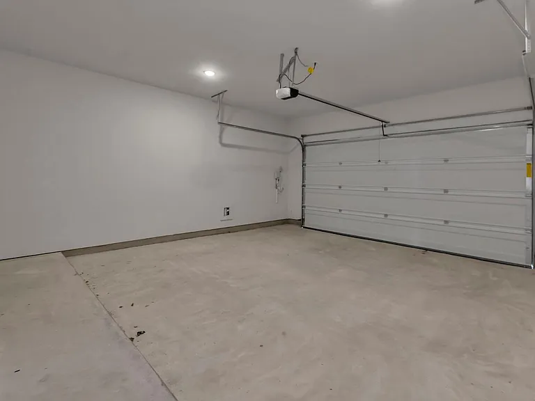 6037 Amalea Ln — Photo 46