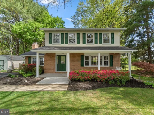 904 Caren Dr, Eldersburg, MD 21784