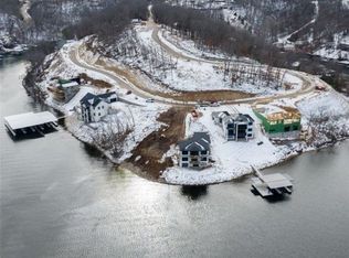 22 Redbud Rd, Lake Ozark, MO 65049