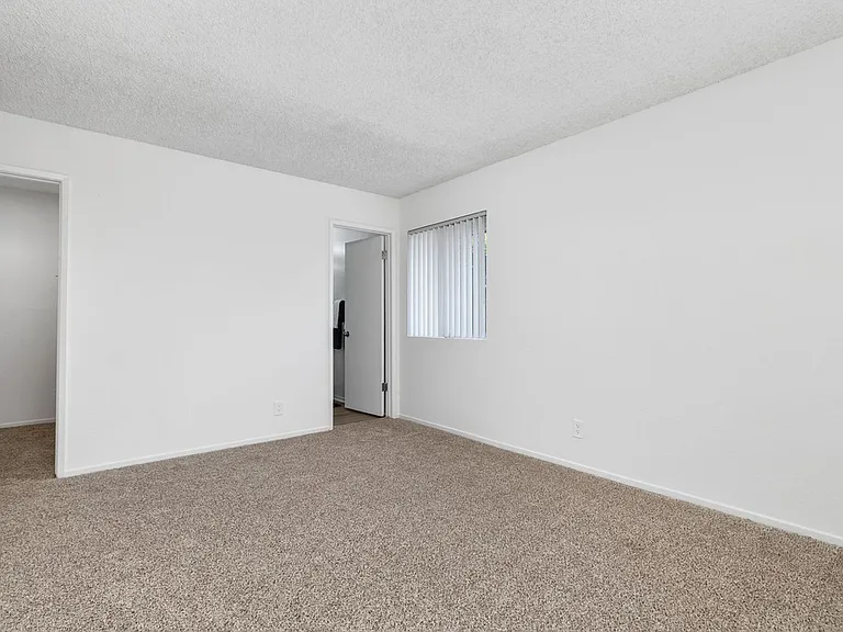 Sutter's Mill Apartments — Photo 38