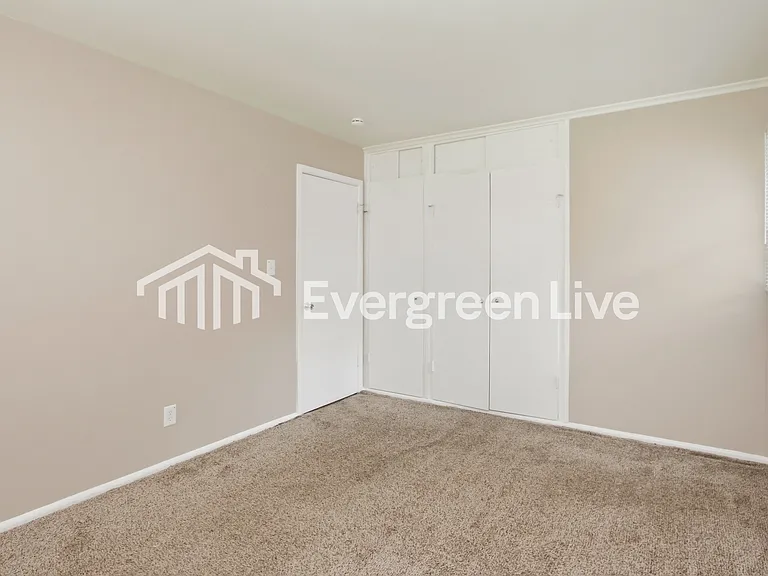 3673 Tiffany Dr — Photo 7