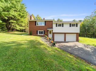 2005 Galaxy Dr, Vestal, NY 13850