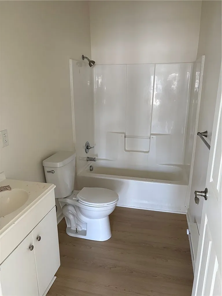 2 bed, 1.0 bath, 700 sqft, $1,500 — Photo 4