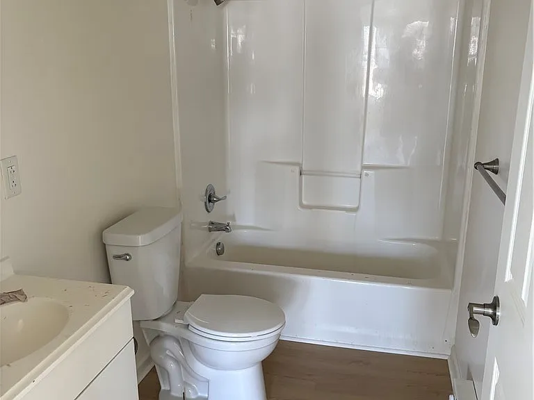 177 Exchange St #201 — Photo 4