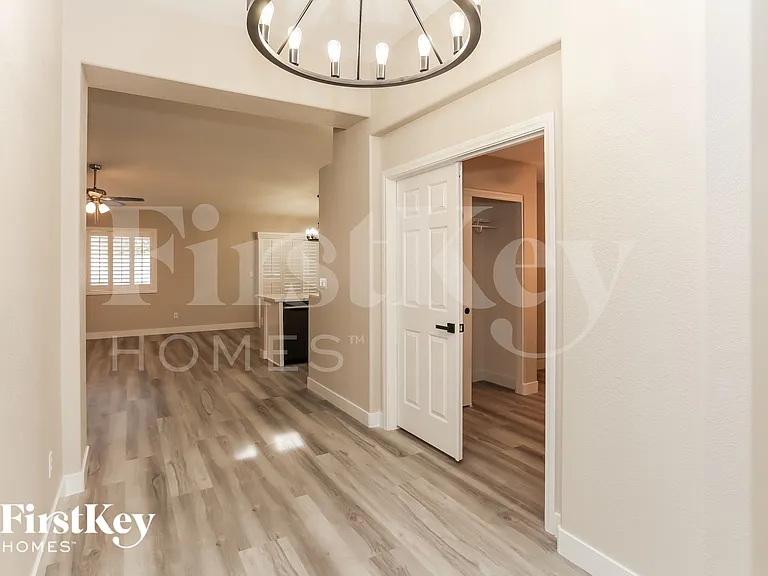 6009 Winter Meadow St — Photo 4