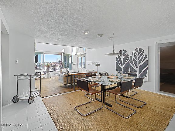 4th image of 3115 HARBOR Drive #115