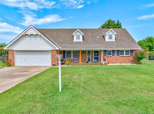 5628 Baylor Pl, Bartlesville, OK 74006