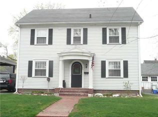 334 Hurstbourne Rd, Irondequoit, NY 14609