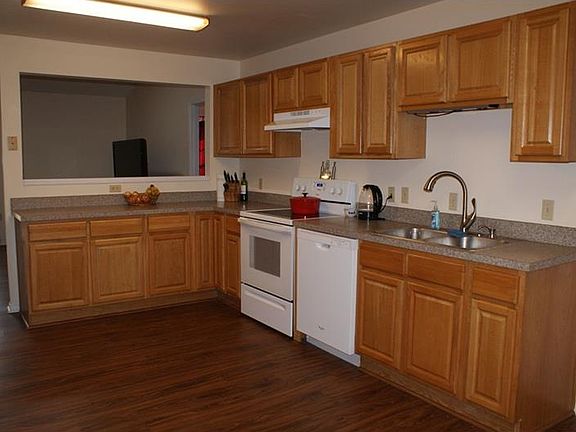 5th image of 881 Glasgow Ave