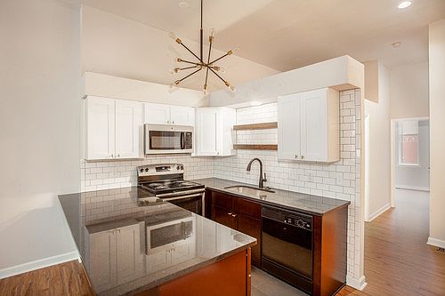1st image of 1223 Lami St