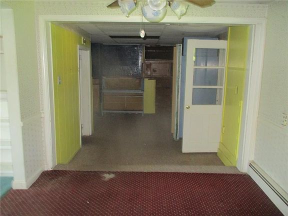 3rd image of 17 Sherwood Ave