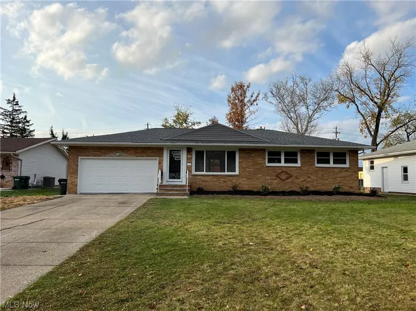 7556 Briarcliff Pkwy, Middleburg Heights, OH 44130