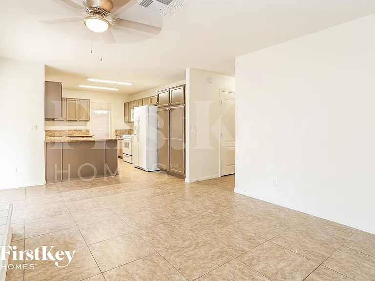 4333 Matinee Ave — Photo 6