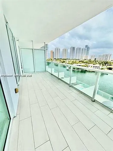 400 Sunny Isles Blvd #817 Photo 1