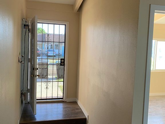 4th image of 15329 McRae Ave