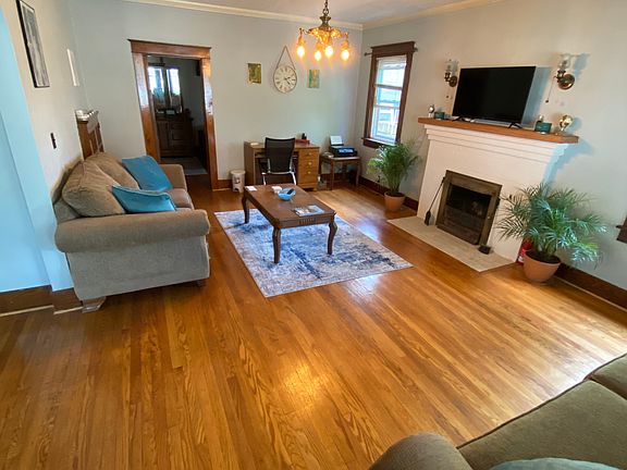4th image of 208 E Winona Ave