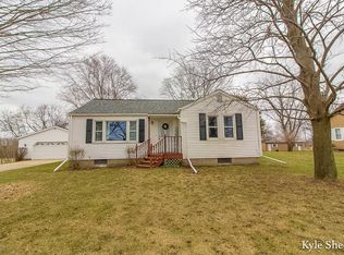 3705 18th St, Dorr, MI 49323