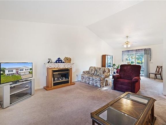 4th image of 115 Brooksedge Dr