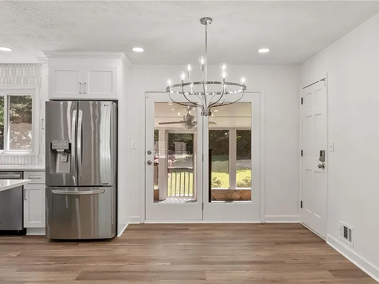 472 Barnesdale Dr — Photo 20