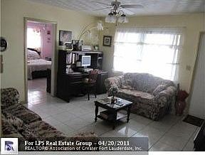 1st image of 4540 NE 1st Ter