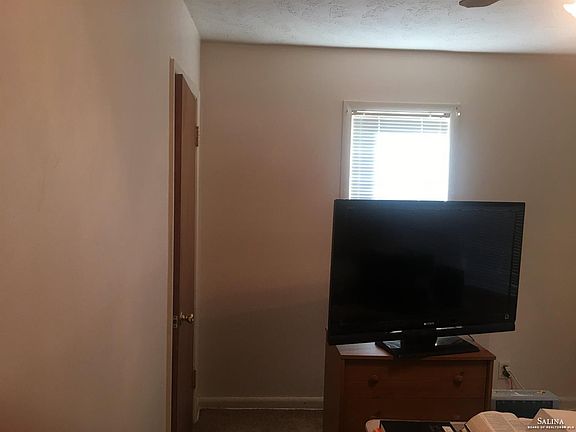 5th image of 857 Seneca Ave