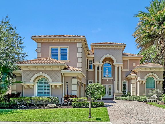 2nd image of 6464 Bellamalfi St