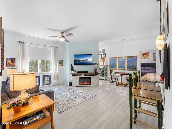 3rd image of 5673 Star Rush Dr APT 203