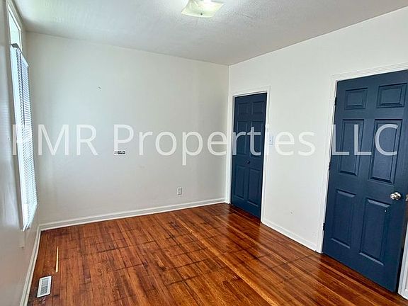 4th image of 401 S 15th St #401