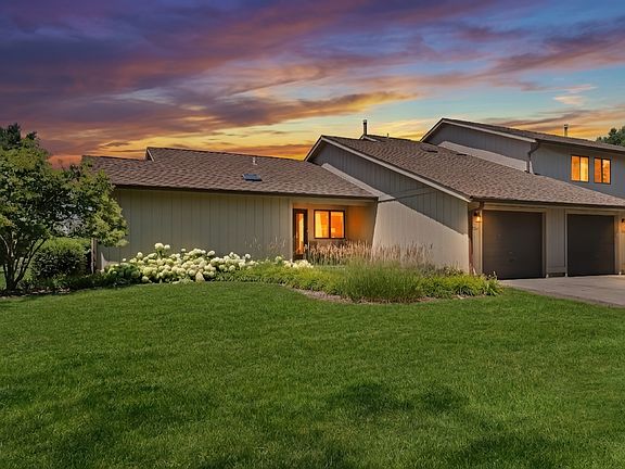 3rd image of 826 Shakespeare Dr #30