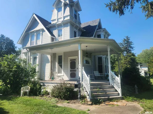 302 W Main St, Bishop Hill, IL 61419