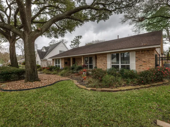 911 Bethlehem St, Houston, TX 77018