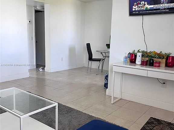 4th image of 1801 S Treasure Dr APT 504