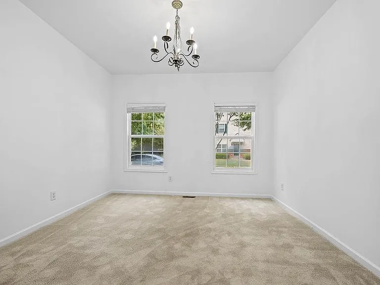 2677 Cedar Dr — Photo 11