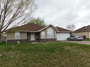 742 S Jester Ave, Springfield, MO 65802