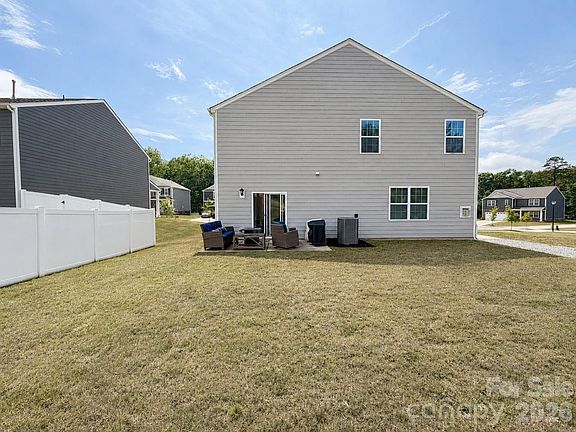 3rd image of 3646 Azalea Ridge Dr